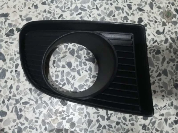 MOLDURA DE ANTINIEBLA LD