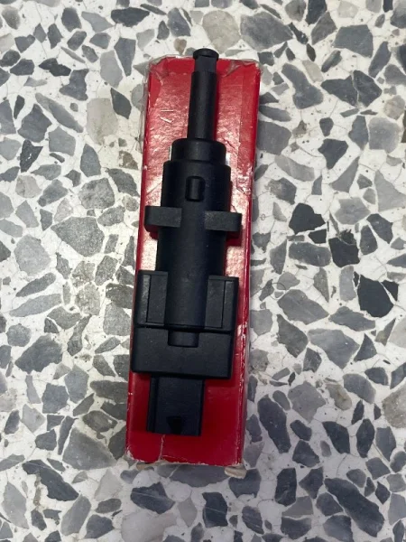 INTERRUPTOR LUZ FRENO 2 PIN