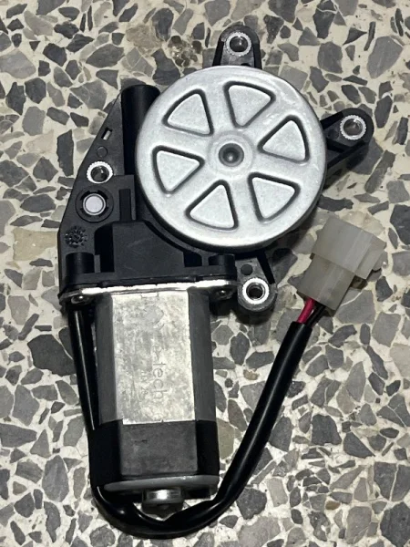 MOTOR SUBE VIDRIO LE