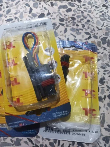 CONECTOR SENSOR DE TEMPERATURA 3 PIN