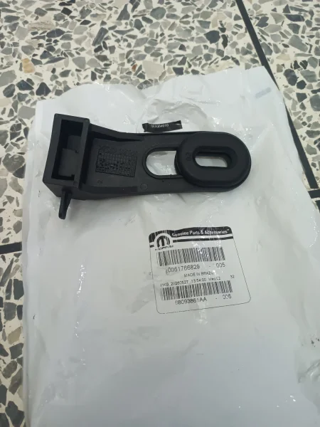 SOPORTE SUPERIOR DE RADIADOR FIAT