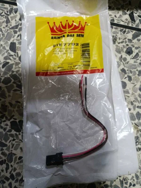CONECTOR MANDO SUBE VIDRIO 4PINES